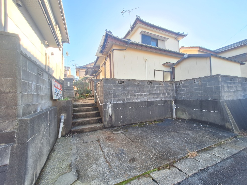 ～新着物件　銚子市春日町　中古戸建　5ＤＫ　580万～